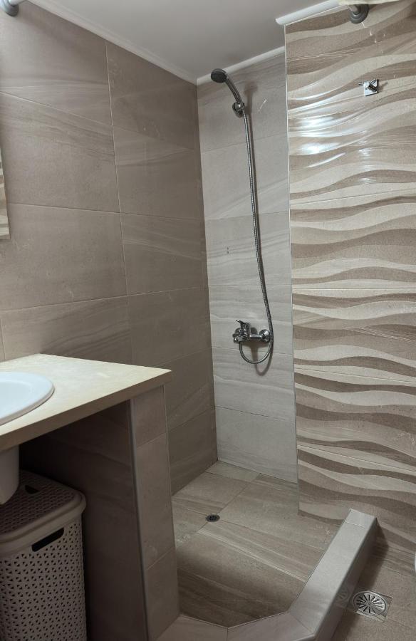 Καλαισθητο Διαμερισμα Διπλα Στο Μετρο Apartamento Atenas Exterior foto